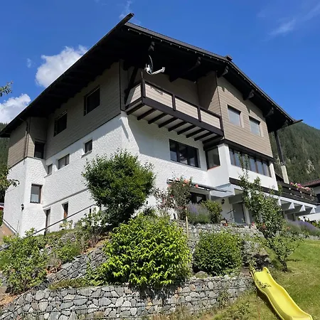 Haus Gosta Апартаменты